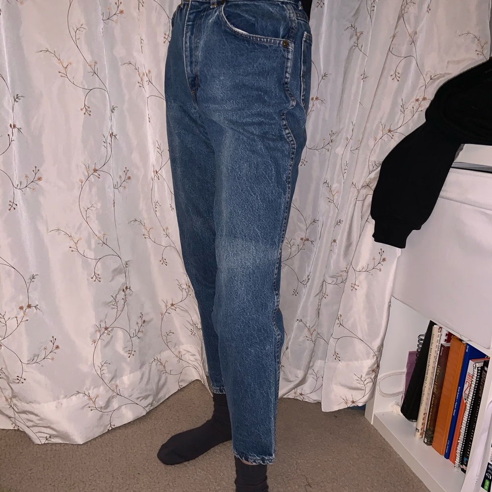 Chic Vintage Medium Wash Mom Jeans